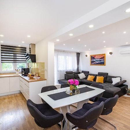 M&F Luxury Apartment زادار المظهر الخارجي الصورة