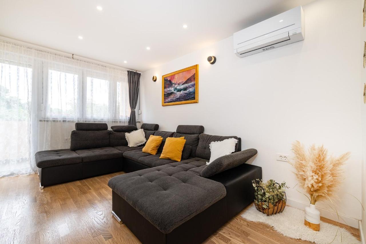 M&F Luxury Apartment زادار المظهر الخارجي الصورة